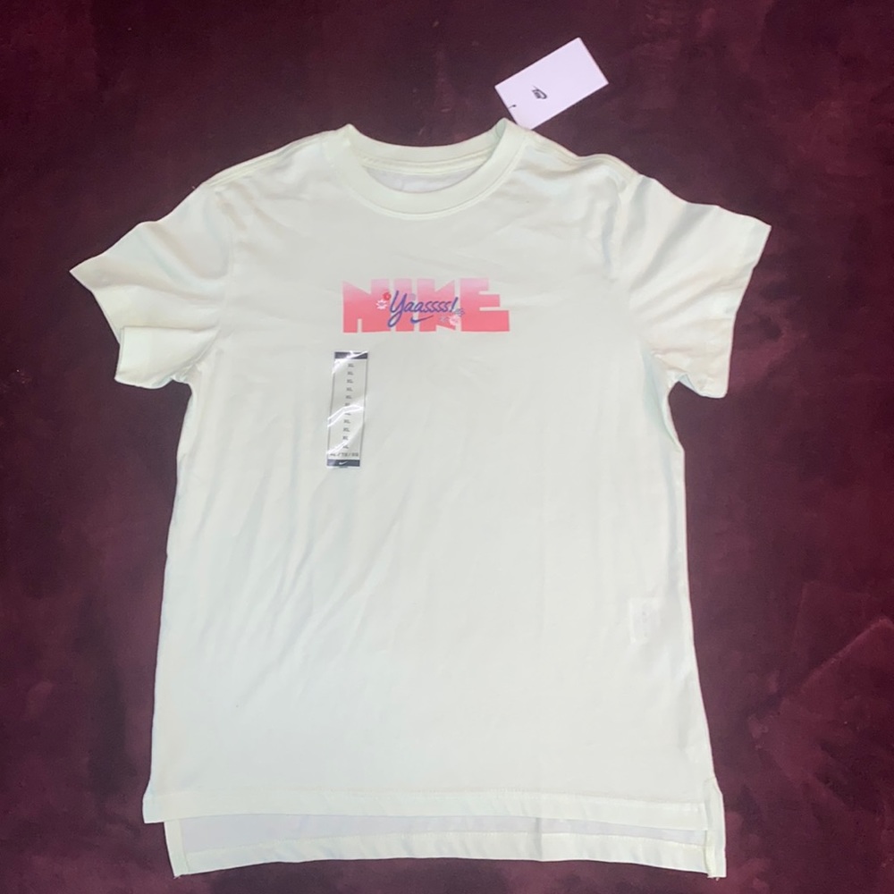 🆕NWT NIKE Girls Youth XL T shirt Neon Green